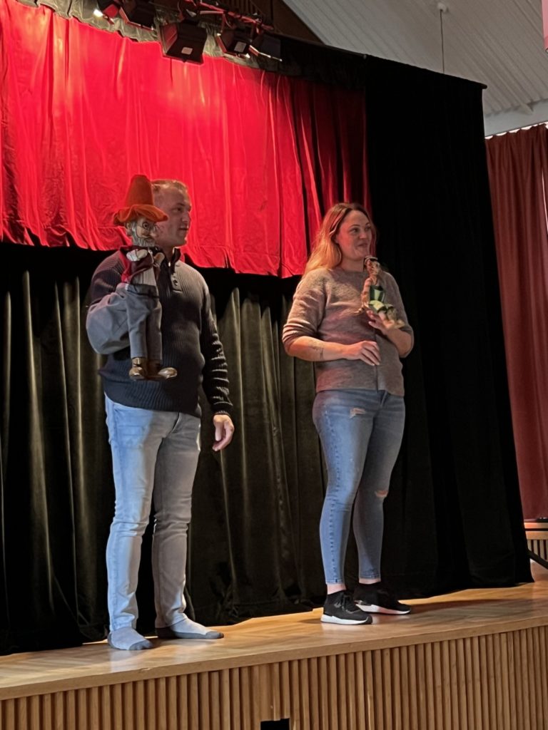 Puppentheater für das erste Schuljahr Pettersson und Findus St. Franziskus Schule
